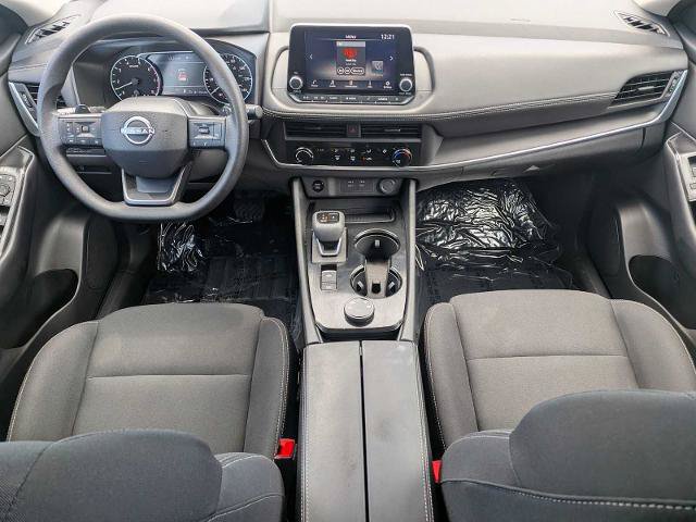 Used 2025 Nissan Rogue S AWD/4WD image 19