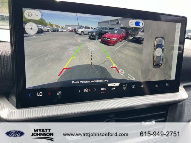 Certified 2025 Ford Explorer Platinum w/ LUX Leather Package image 39