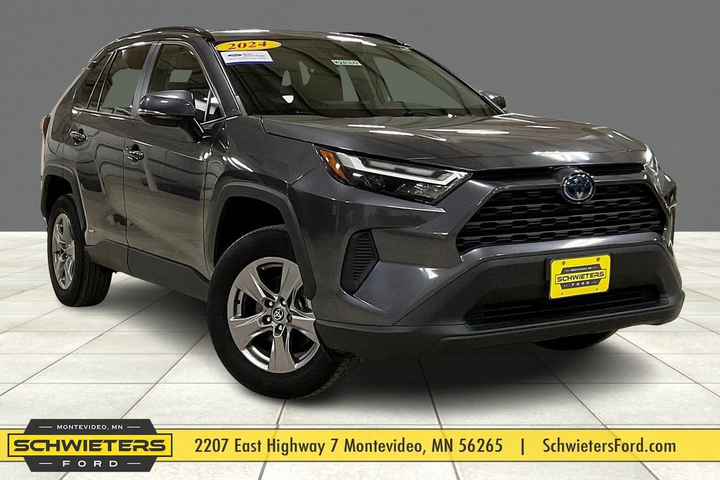 Used 2024 Toyota RAV4 XLE image 5