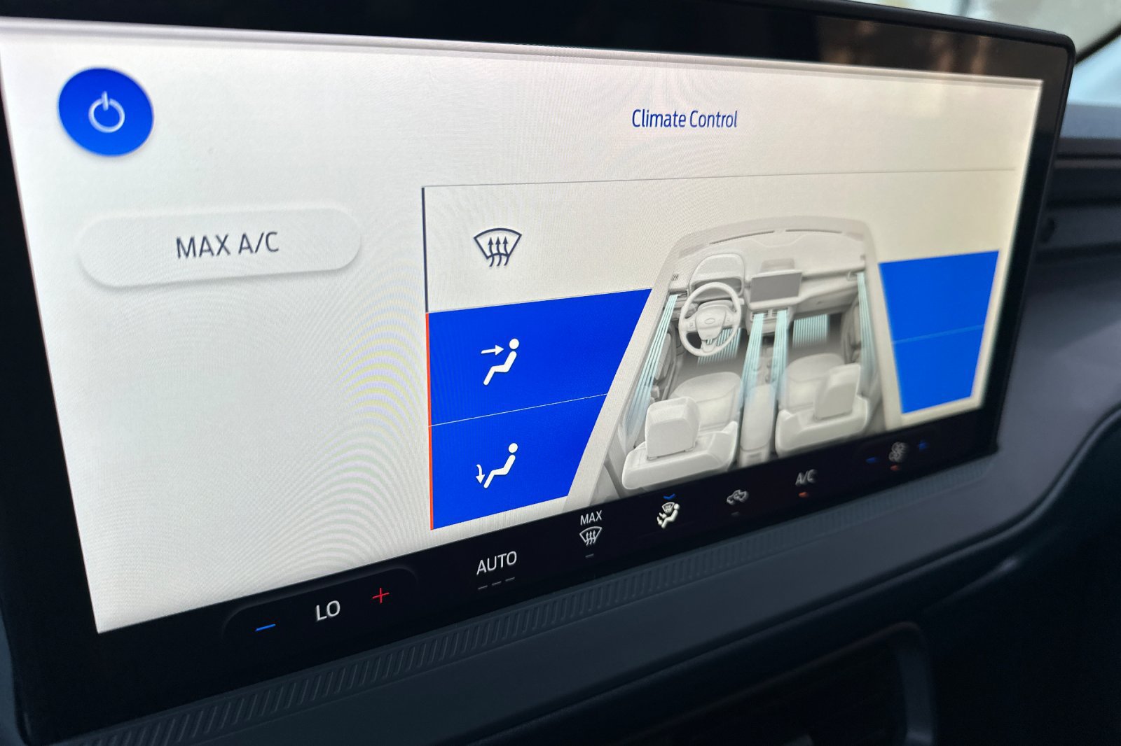 Certified 2025 Ford Maverick XL FWD image 27