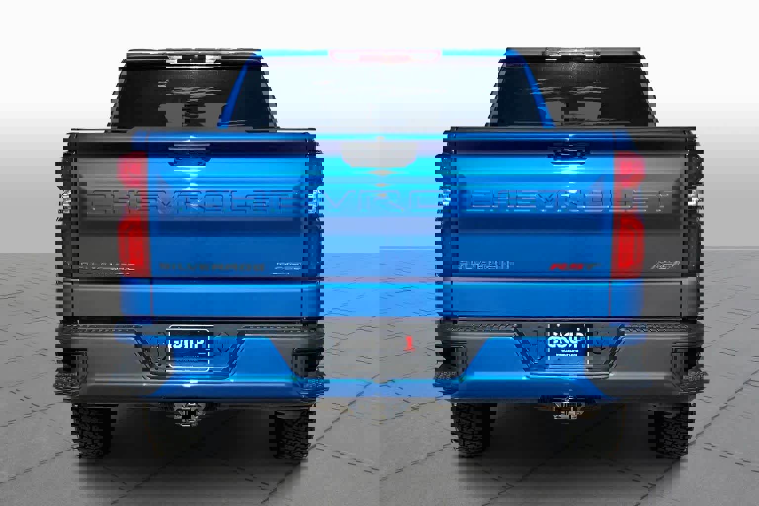 Used 2023 Chevrolet Silverado 1500 RST image 2