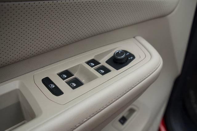 Used 2024 Volkswagen Atlas SE w/ Panoramic Sunroof Package AWD/4WD image 19