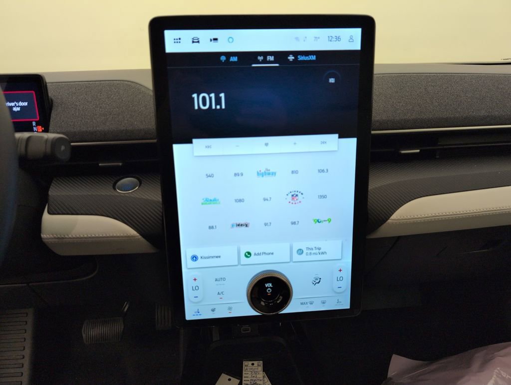 Certified 2025 Ford Mustang Mach-E Premium image 28