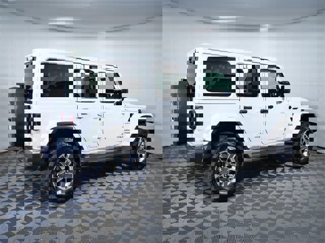 Used 2022 Jeep Wrangler Unlimited Sahara w/ Cold Weather Group image 8