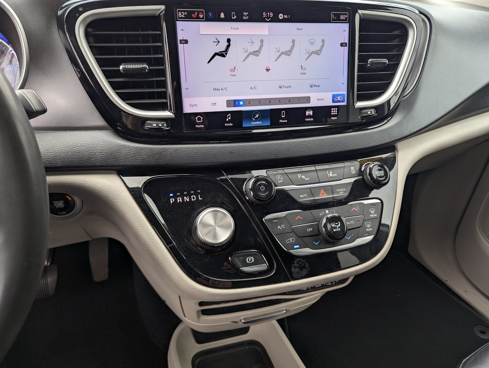 Used 2022 Chrysler Pacifica Touring-L FWD image 10
