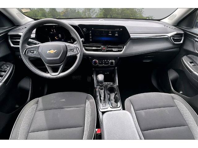 Used 2025 Chevrolet TrailBlazer LT AWD/4WD image 7
