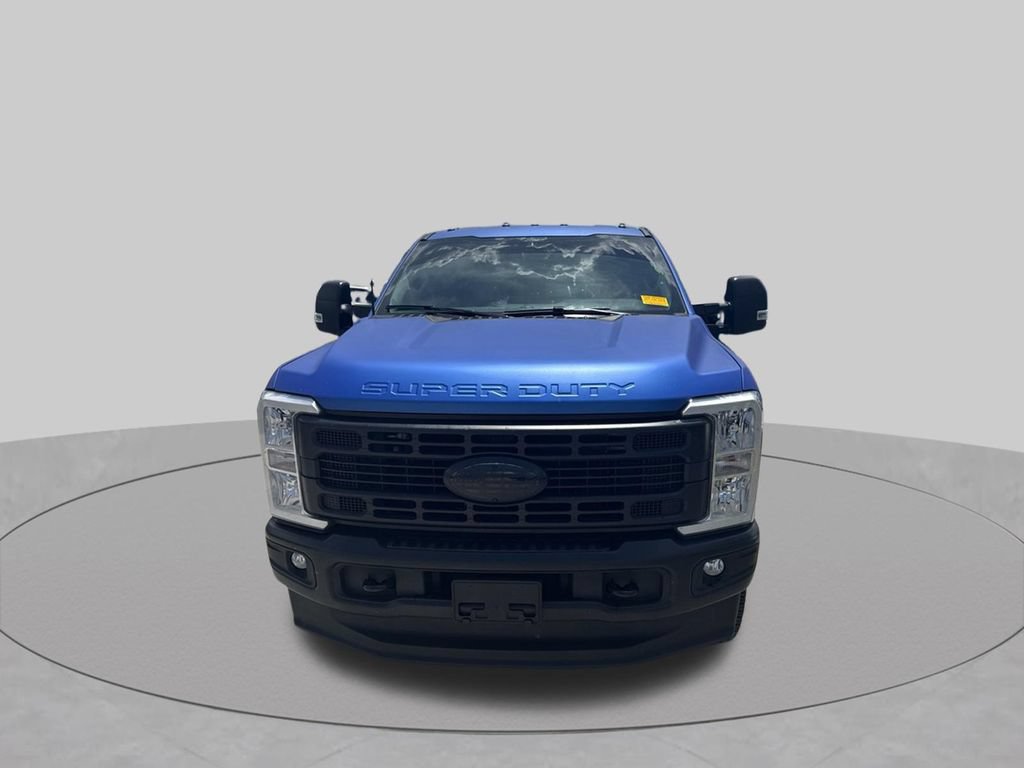 Certified 2025 Ford F350 XLT w/ 360-Degree Camera Package AWD/4WD image 2