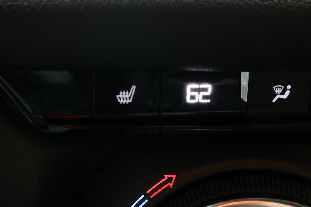 Used 2025 Chevrolet Blazer LT AWD/4WD image 4