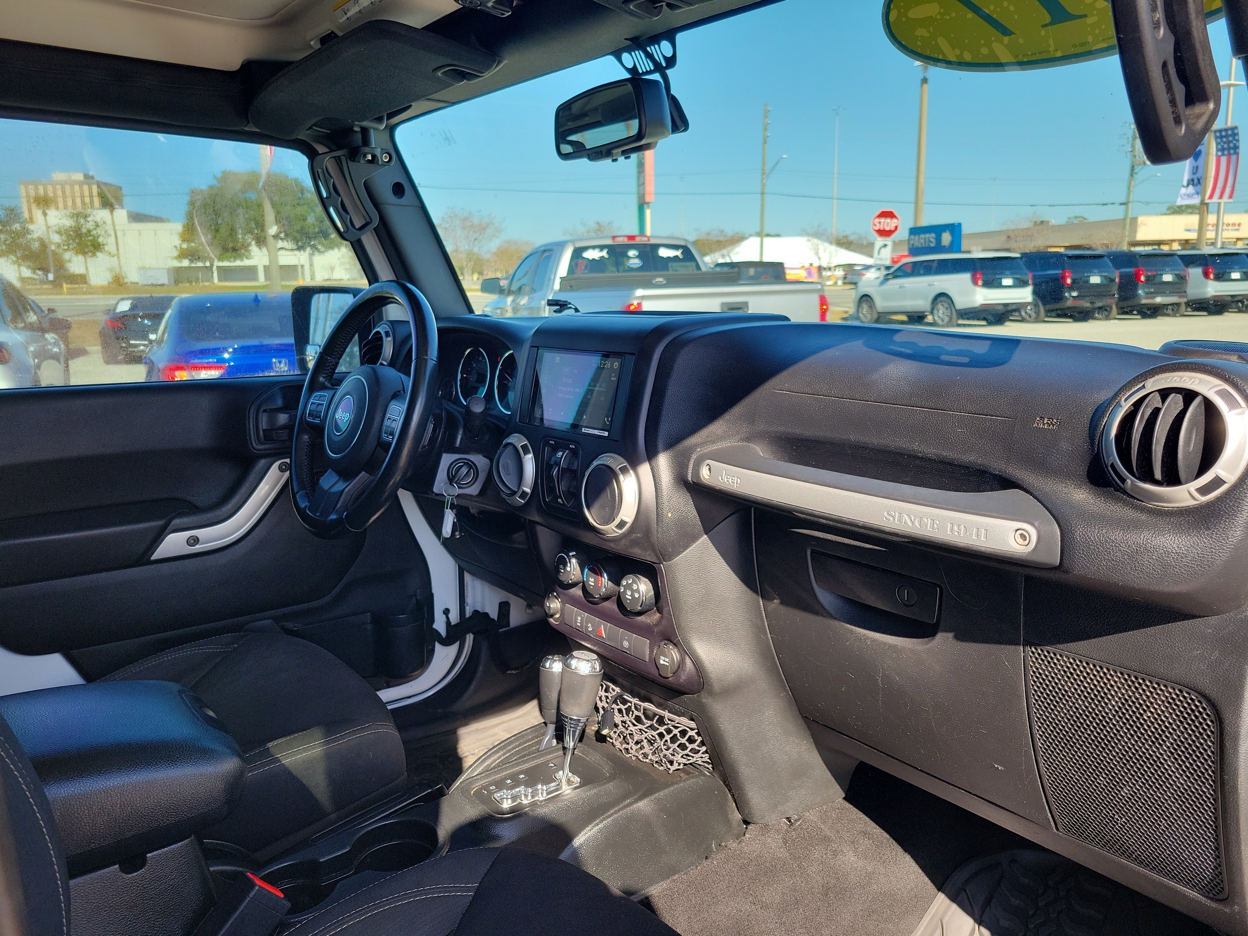 Used 2017 Jeep Wrangler Unlimited Sahara w/ Max Tow Package image 28