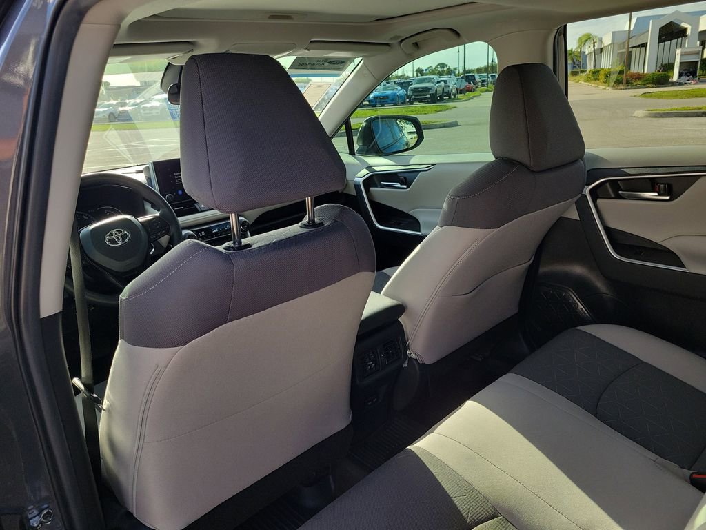 Used 2023 Toyota RAV4 XLE w/ Convenience Package image 13