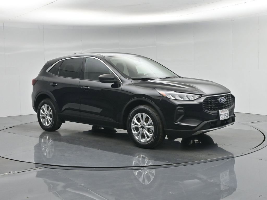 Certified 2023 Ford Escape Active AWD/4WD image 25