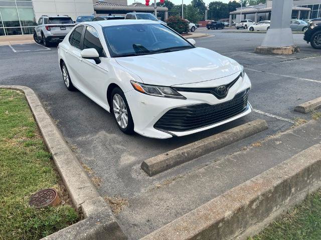 Used 2019 Toyota Camry LE FWD image 3