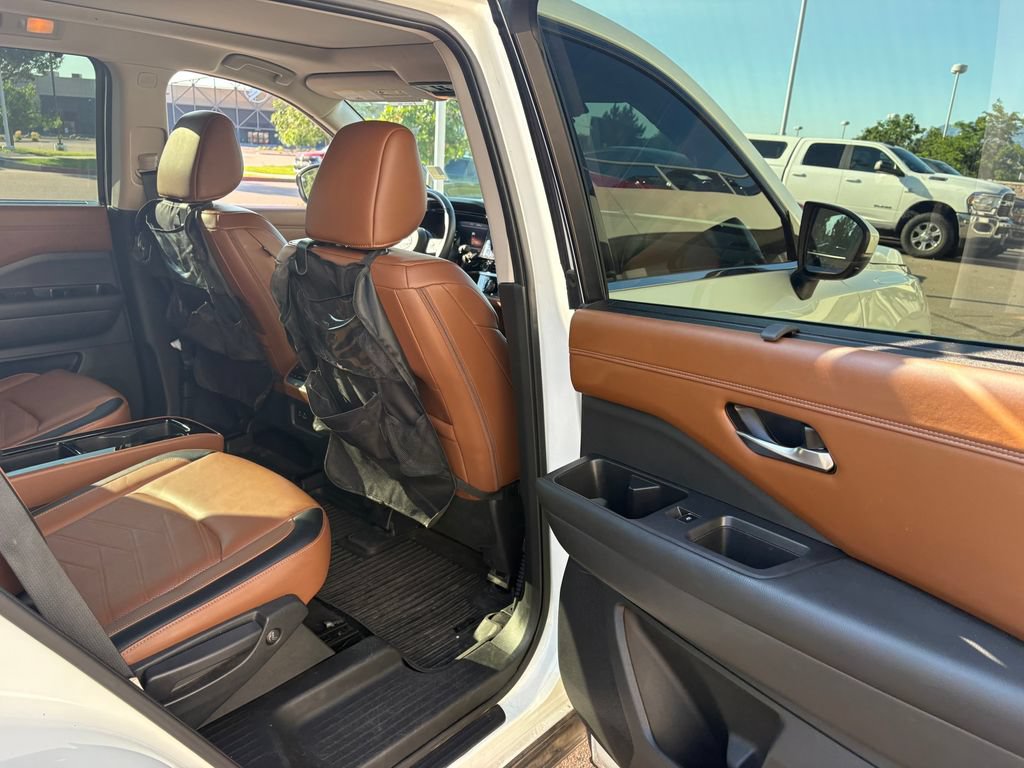 Used 2023 Nissan Pathfinder Platinum AWD/4WD image 30