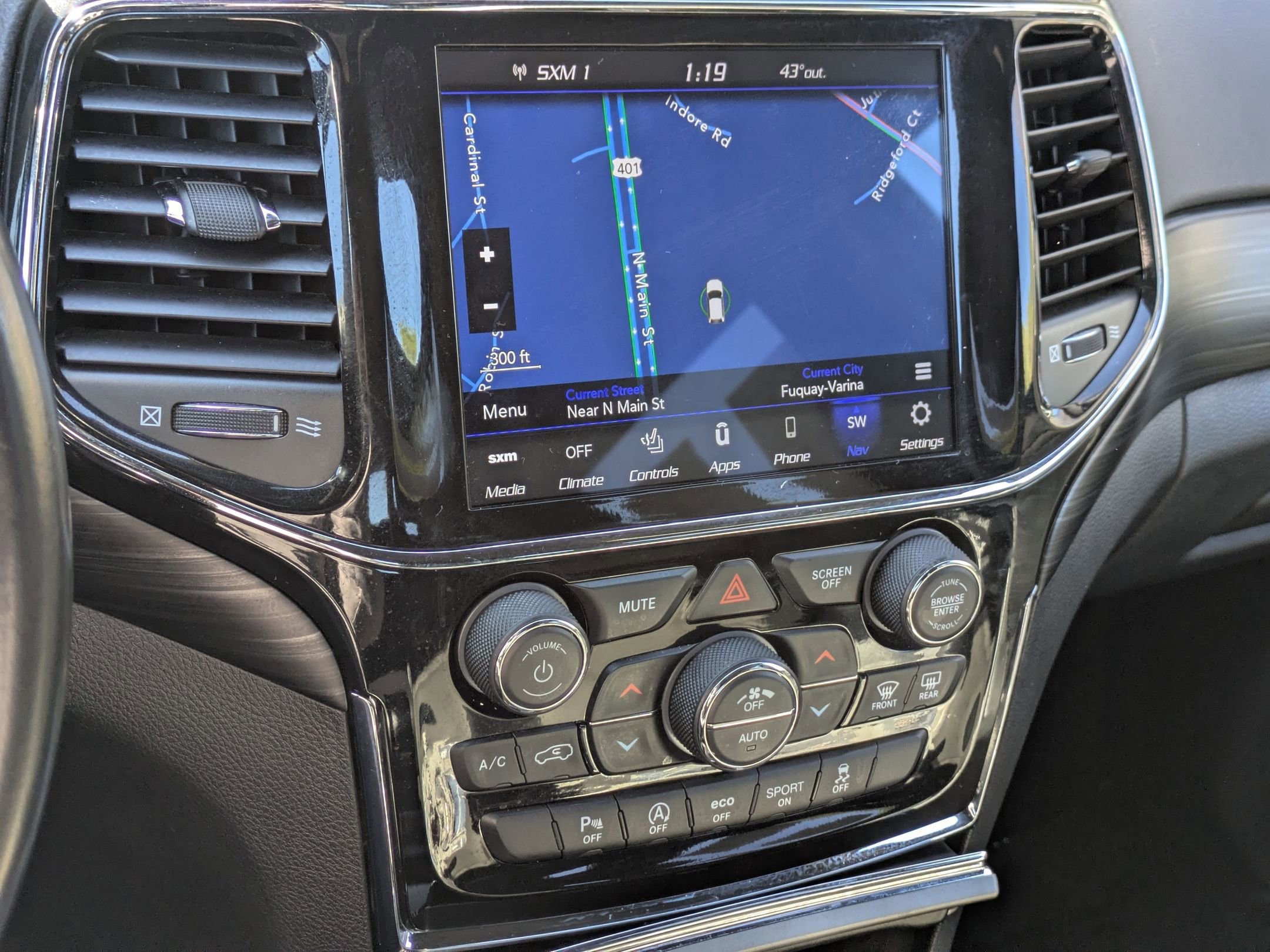 Used 2021 Jeep Grand Cherokee Laredo X image 19