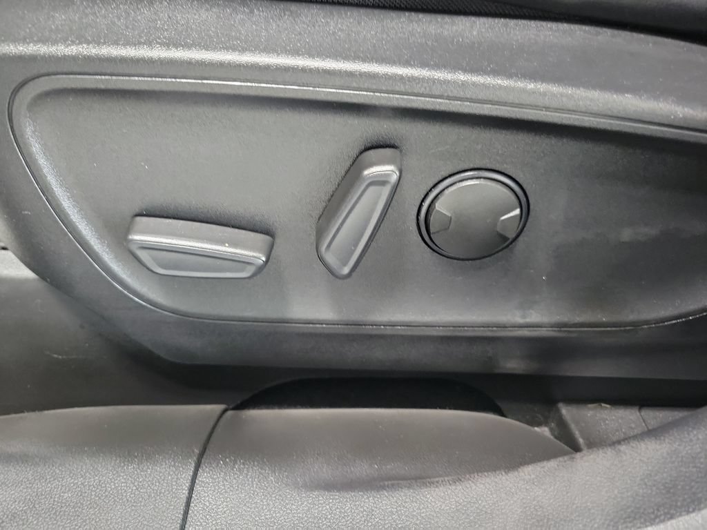 Certified 2023 Ford Escape ST-Line Elite AWD/4WD image 34