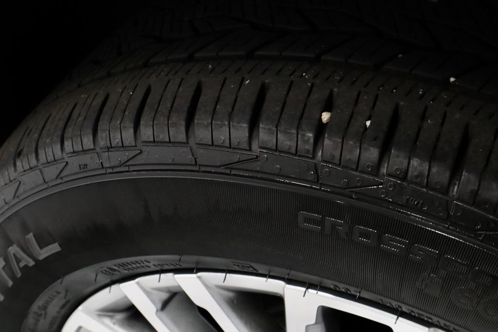 Used 2024 GMC Acadia Denali w/ LPO, Floor Liner Package FWD image 21