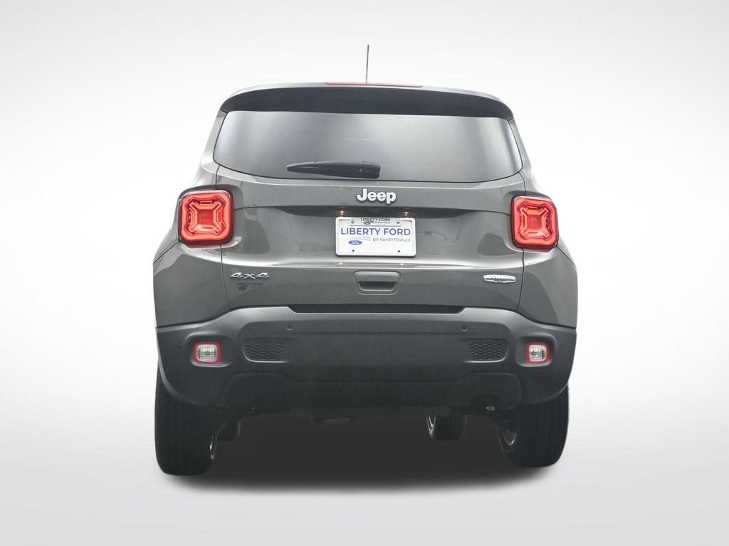 Used 2021 Jeep Renegade Latitude w/ Luxury Group I AWD/4WD image 38