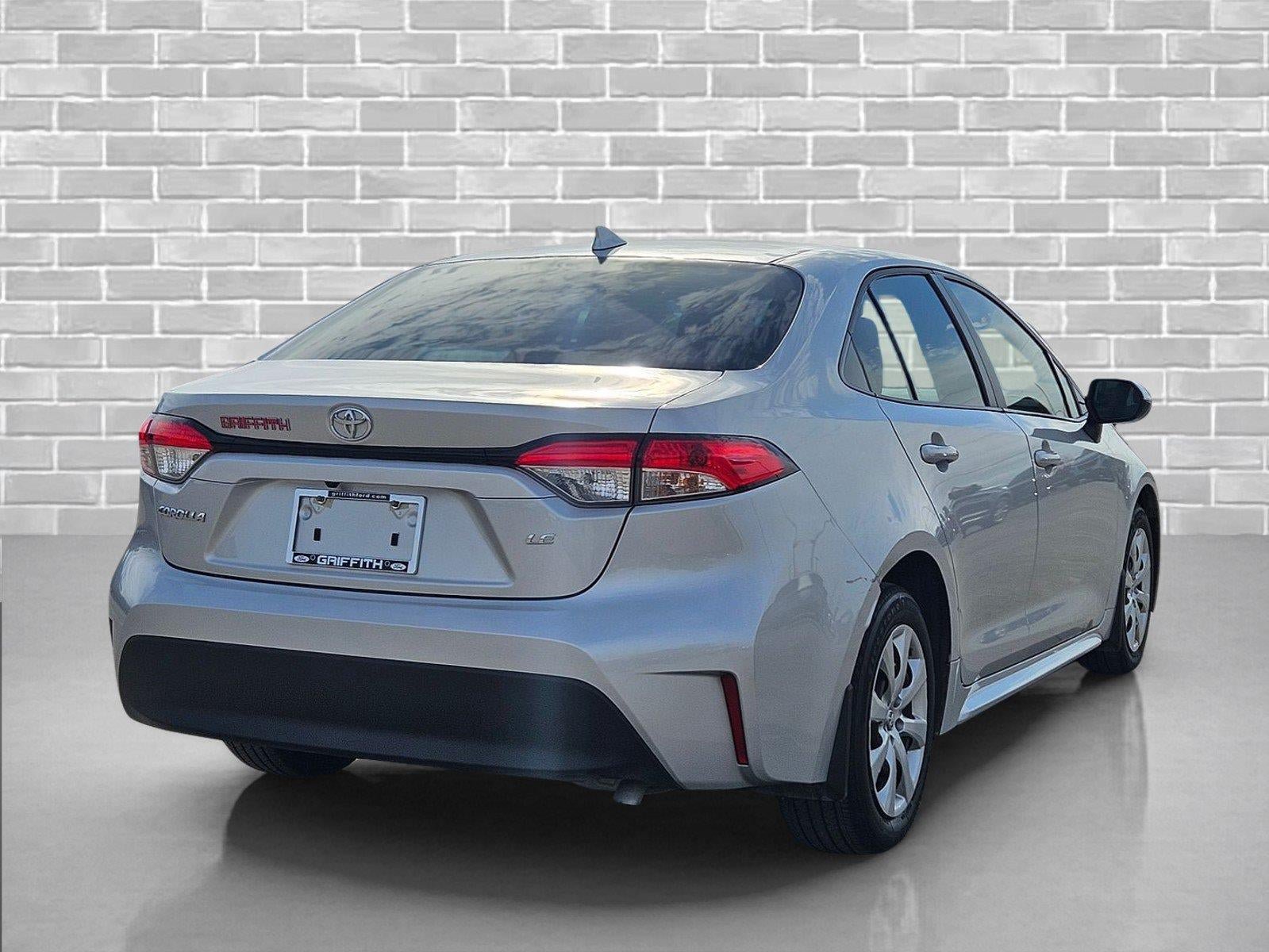 Used 2025 Toyota Corolla LE FWD image 5