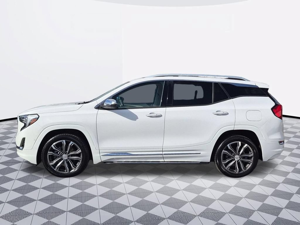 Used 2018 GMC Terrain Denali w/ Advanced Safety Package AWD/4WD image 3