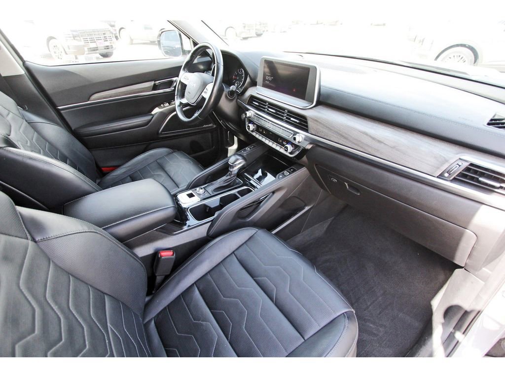 Used 2022 Kia Telluride SX w/ SX Prestige Package image 29