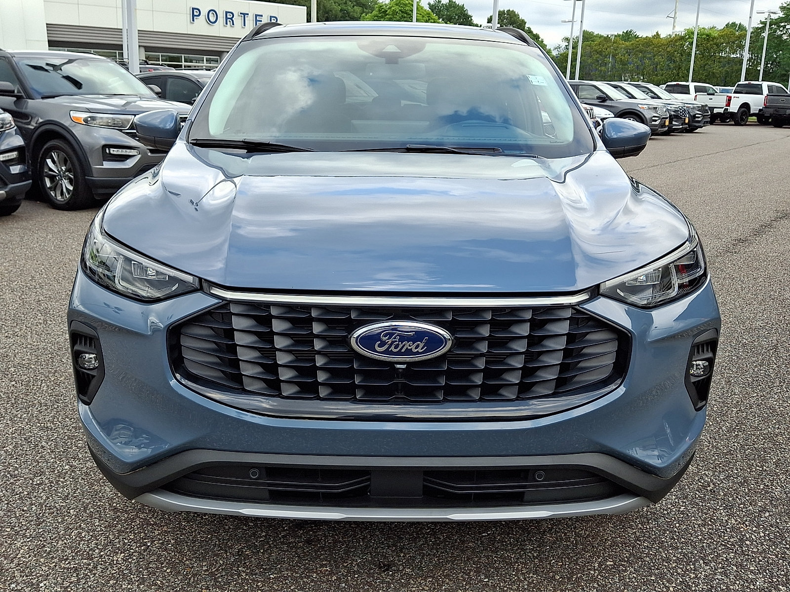 Certified 2023 Ford Escape SE w/ PHEV Premium Package FWD image 3