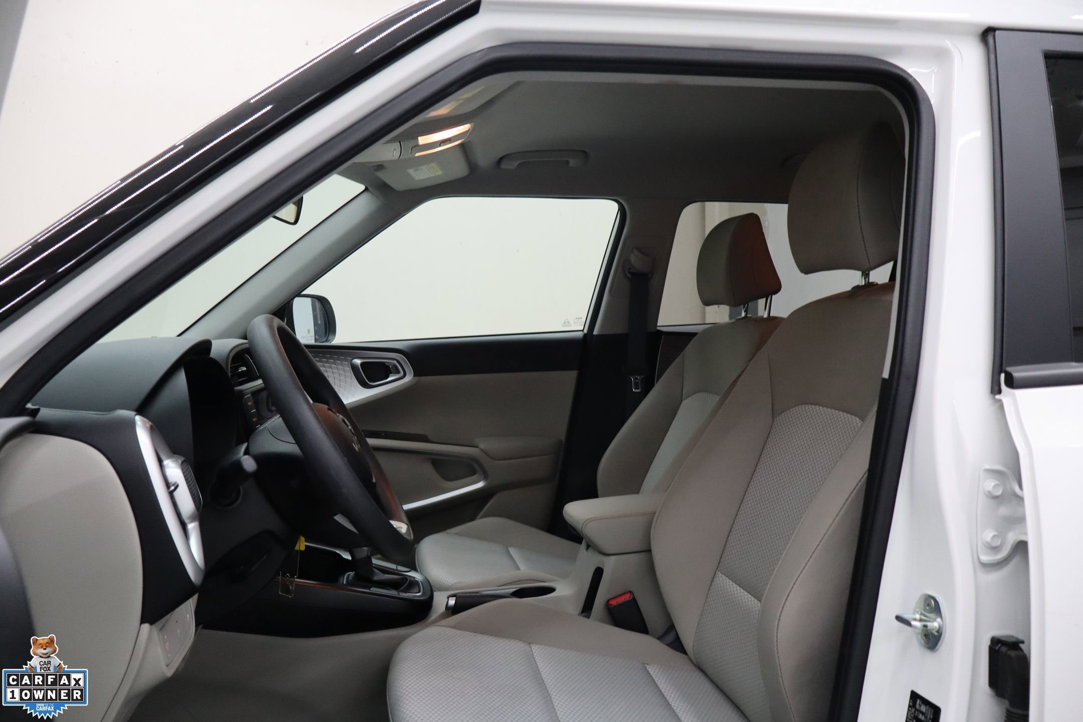 Used 2022 Kia Soul LX image 13