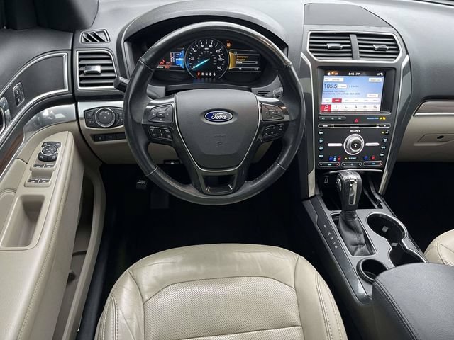 Certified 2018 Ford Explorer Limited w/ Equipment Group 301A FWD image 16
