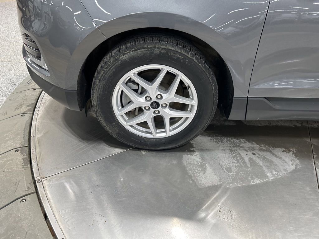 Certified 2024 Ford Edge SEL w/ Convenience Package image 35