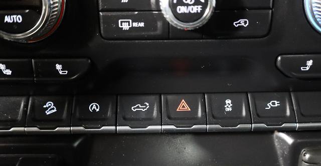 Used 2019 GMC Sierra 1500 SLT w/ X31 Off-Road Package AWD/4WD image 19