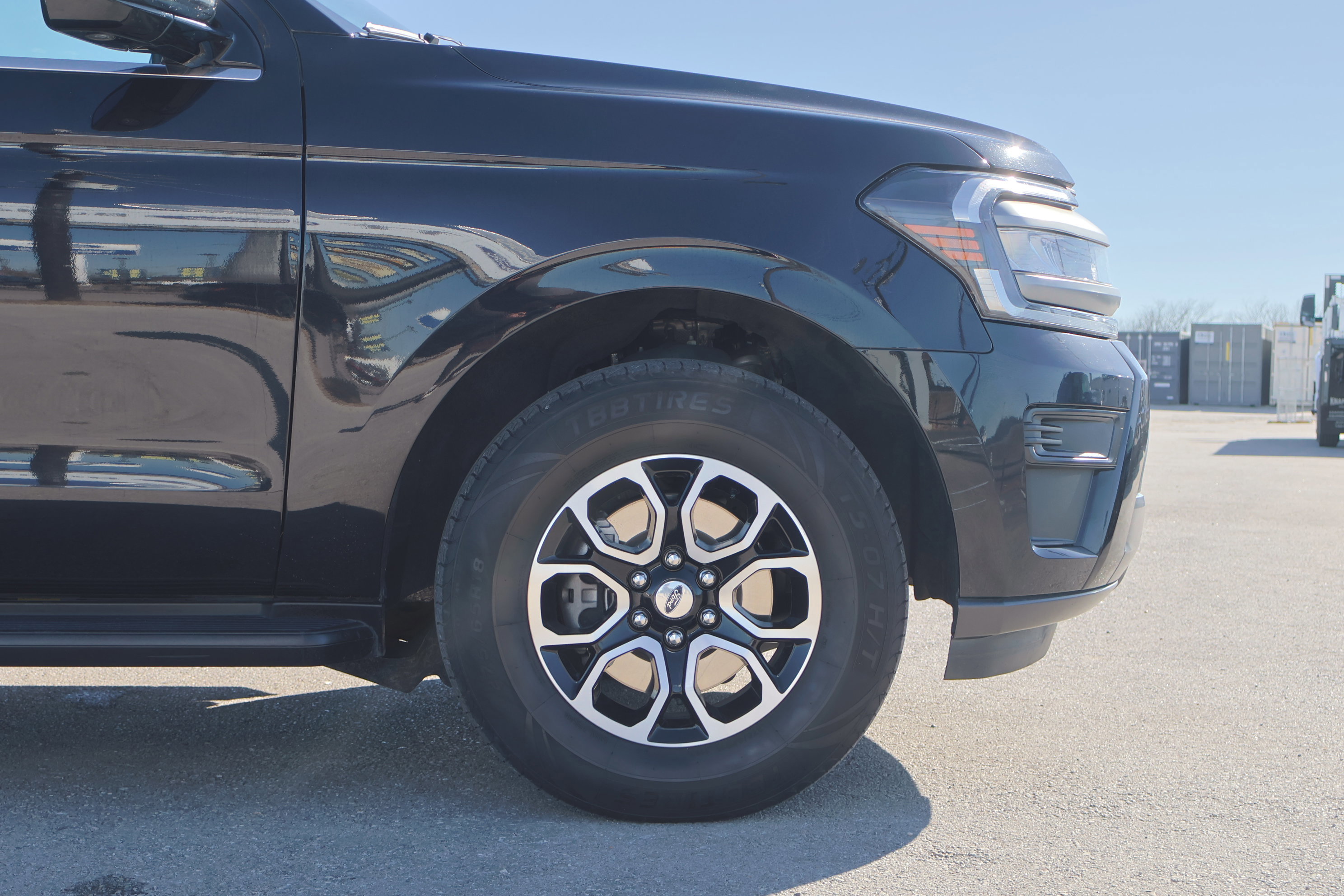 Certified 2024 Ford Expedition Max XLT image 11