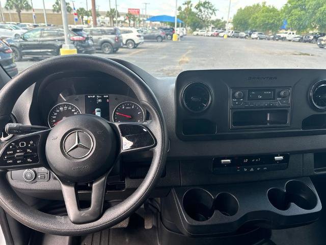 Used 2024 Mercedes-Benz Sprinter 2500 image 13