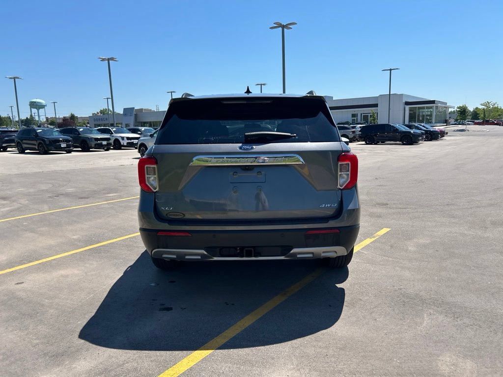 Certified 2021 Ford Explorer XLT w/ Equipment Group 202A AWD/4WD image 8
