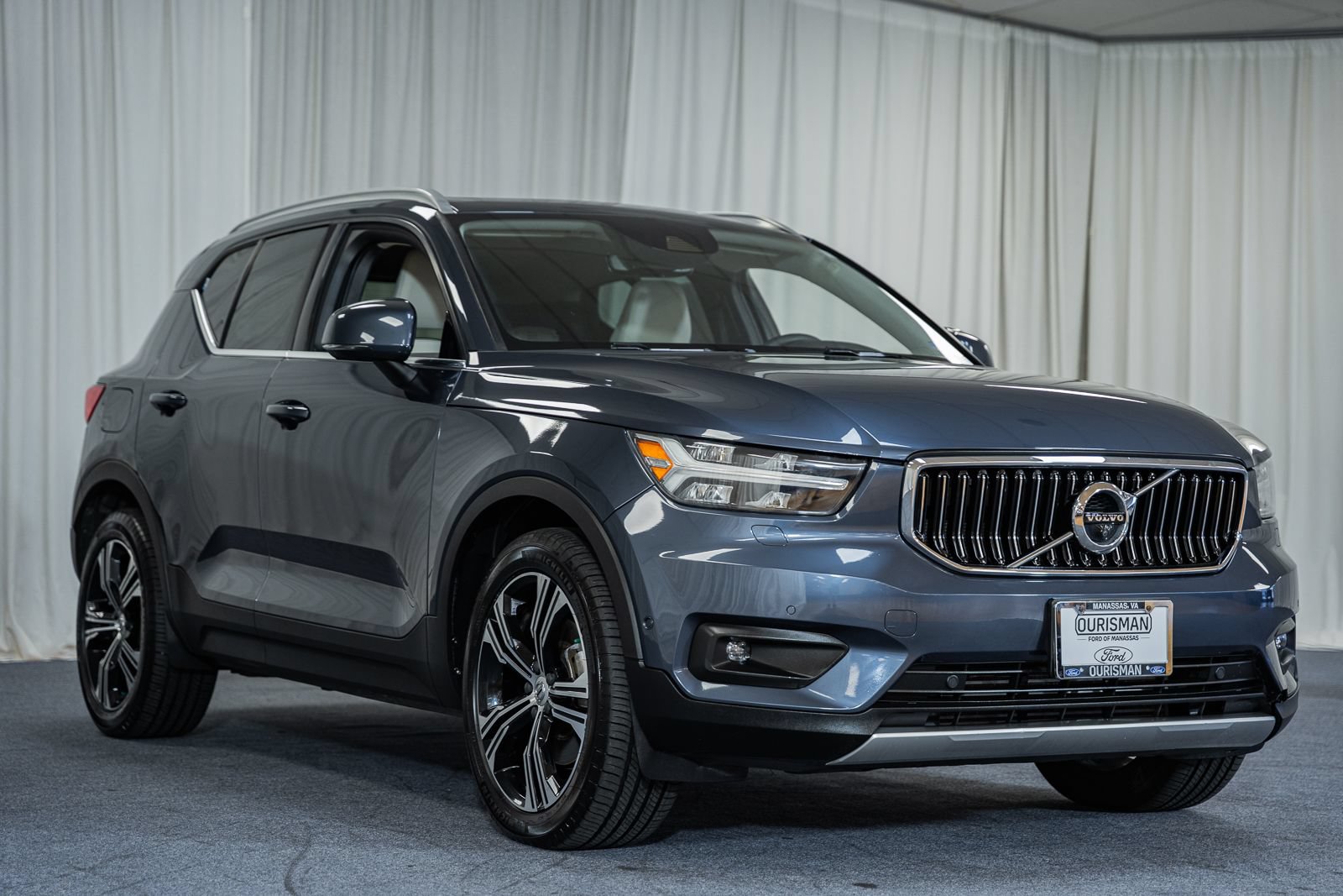Used 2022 Volvo XC40 T5 Inscription w/ Advanced Package