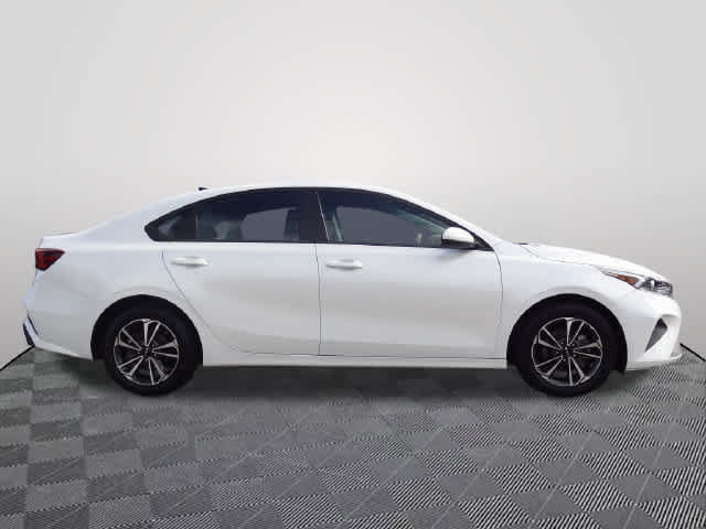 Used 2024 Kia Forte LXS FWD image 4
