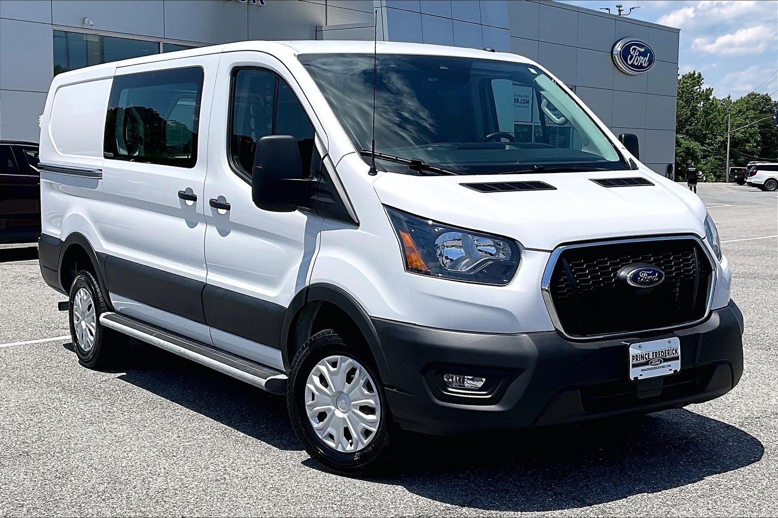 Certified 2025 Ford Transit 250 Low Roof w/ Exterior Upgrade Package RWD image 1