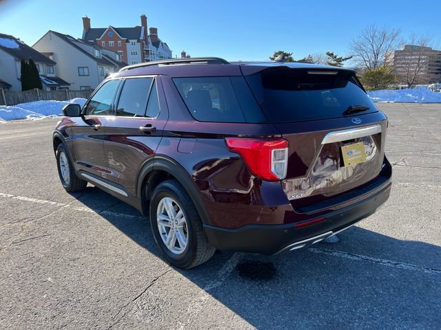 Certified 2022 Ford Explorer XLT w/ Equipment Group 202A image 4