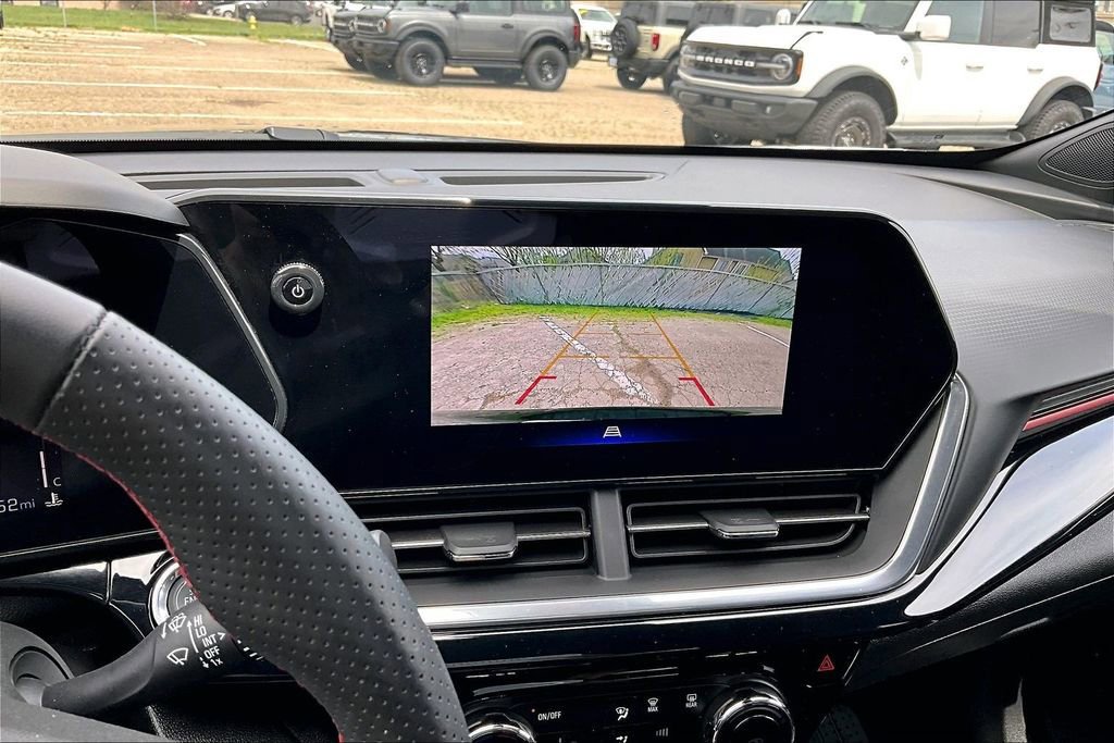 Used 2024 Chevrolet Trax RS w/ Driver Confidence Package FWD image 21