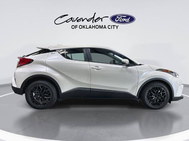 Used 2019 Toyota C-HR LE FWD image 9