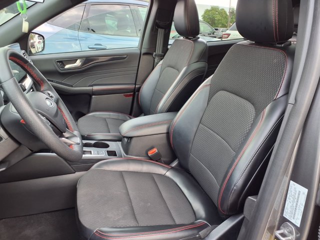 Certified 2024 Ford Escape ST-Line w/ Tech Pack #1 AWD/4WD image 5