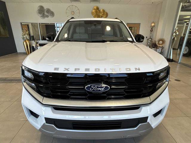 Certified 2025 Ford Expedition Platinum w/ Driver's Package AWD/4WD image 8