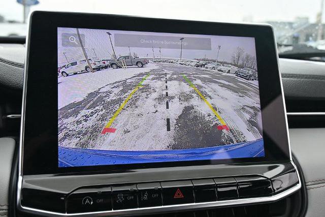 Used 2022 Jeep Compass Limited image 34