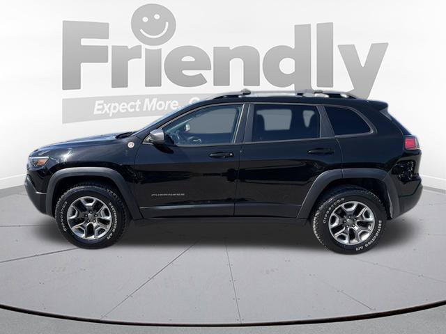 Used 2019 Jeep Cherokee Trailhawk w/ Cold Weather Group AWD/4WD image 3