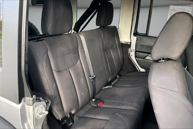 Used 2018 Jeep Wrangler Unlimited Sport w/ Connectivity Group AWD/4WD image 24