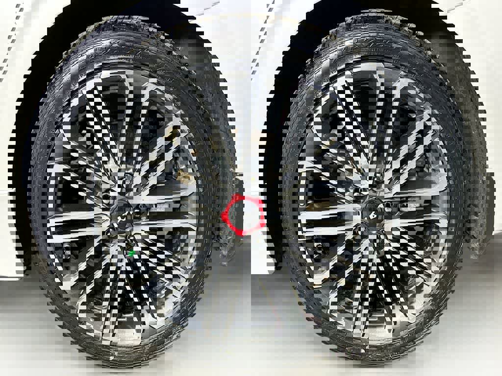 Used 2023 Kia Forte GT image 11