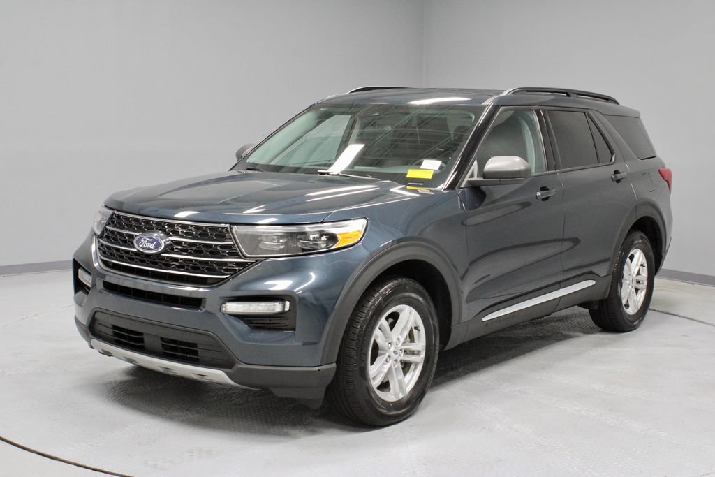 Certified 2024 Ford Explorer XLT w/ Equipment Group 202A AWD/4WD image 7