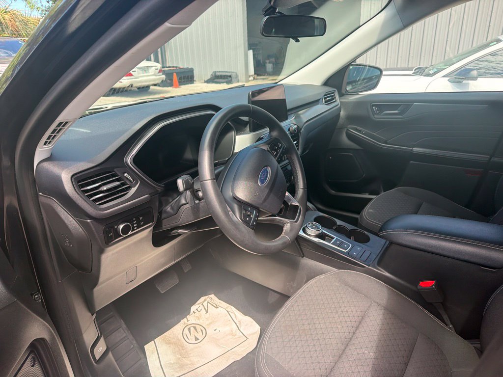 Certified 2023 Ford Escape Active FWD image 2