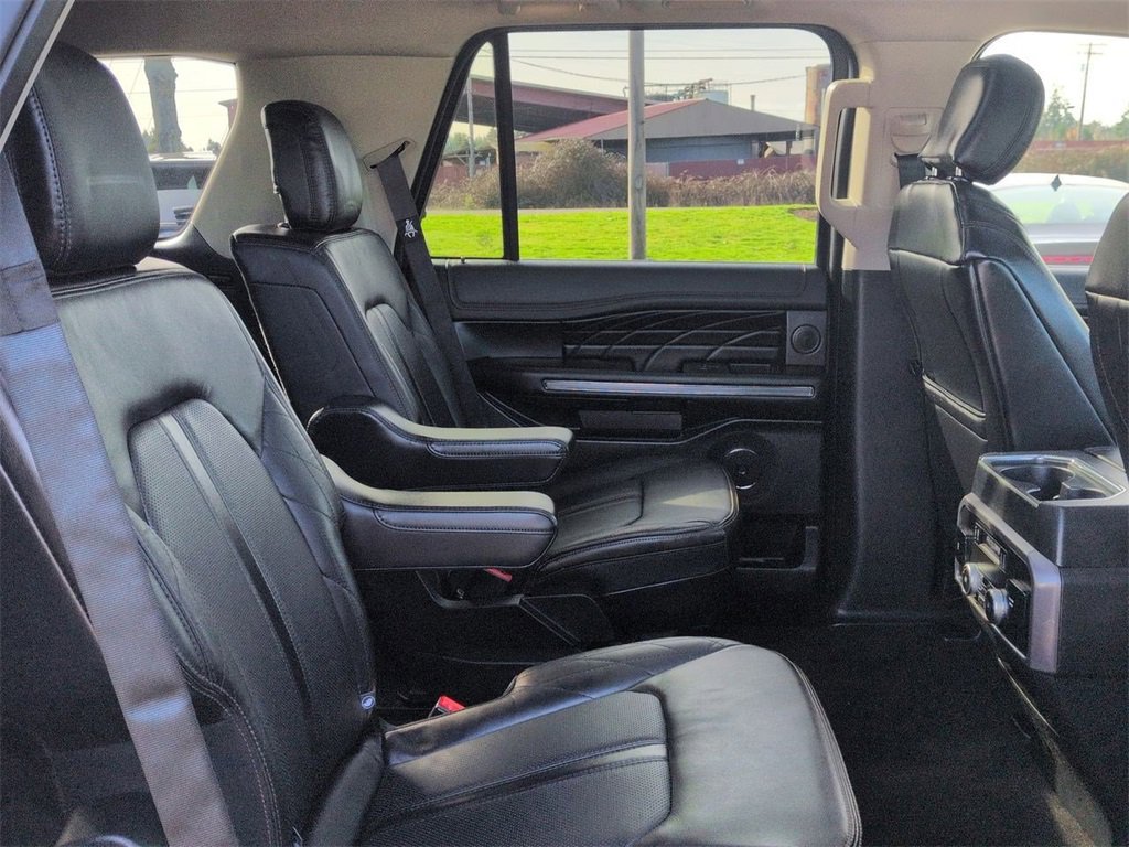 Certified 2019 Ford Expedition Platinum image 30
