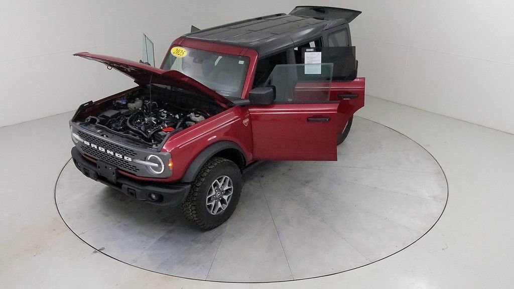 Certified 2025 Ford Bronco Badlands AWD/4WD image 43