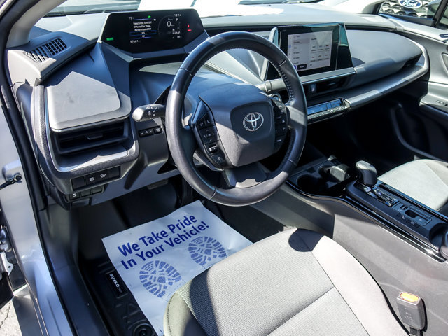 Used 2024 Toyota Prius LE FWD image 11
