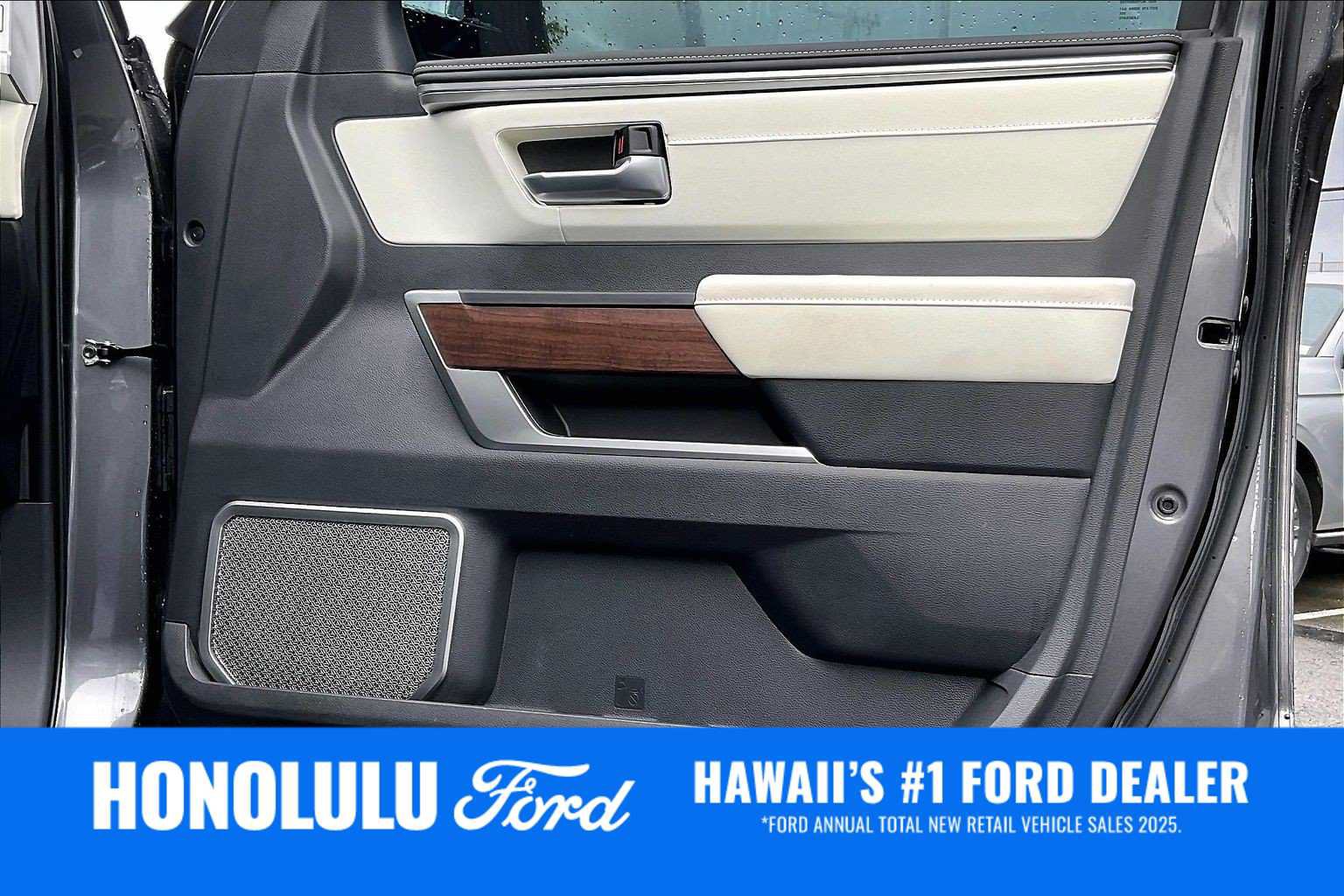 Used 2024 Toyota Tundra Capstone AWD/4WD image 28